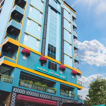 Maverick Ratchada Hotel Bangkok Bagian luar foto