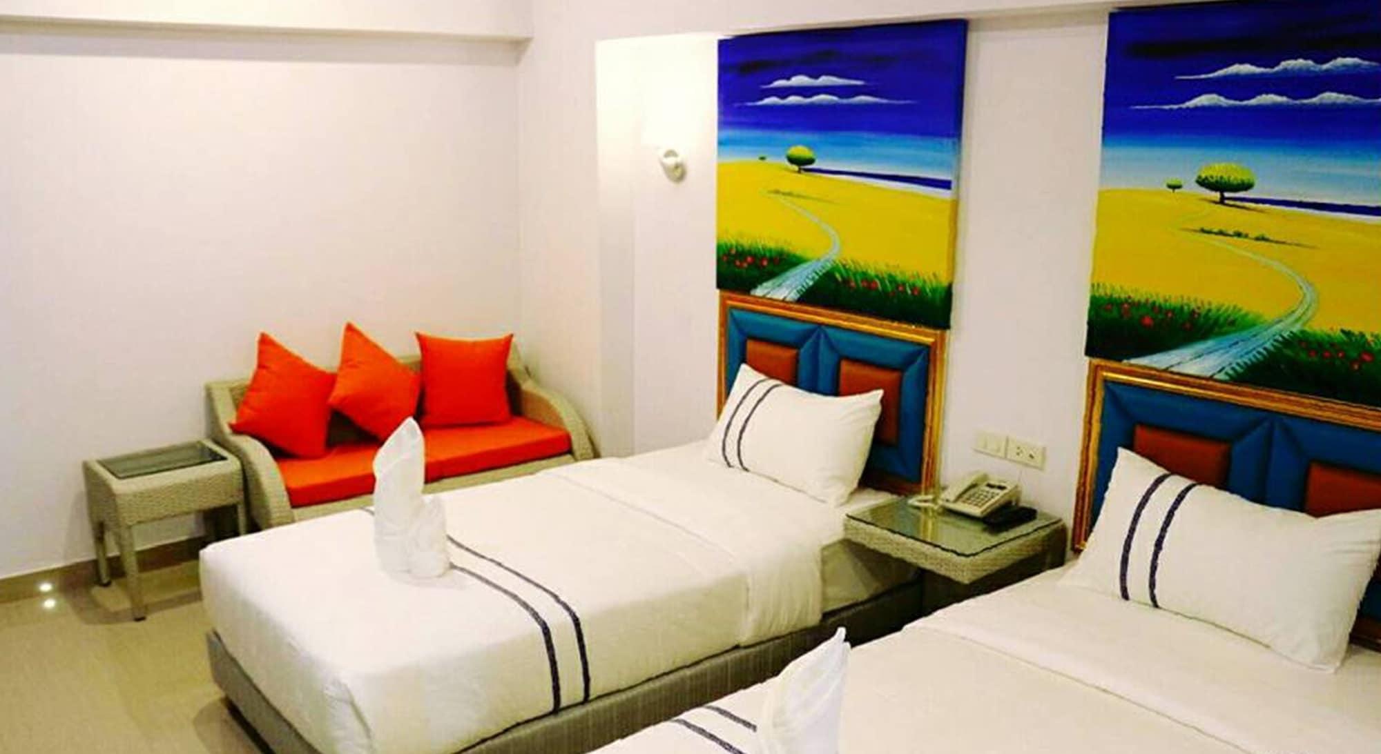Maverick Ratchada Hotel Bangkok Bagian luar foto