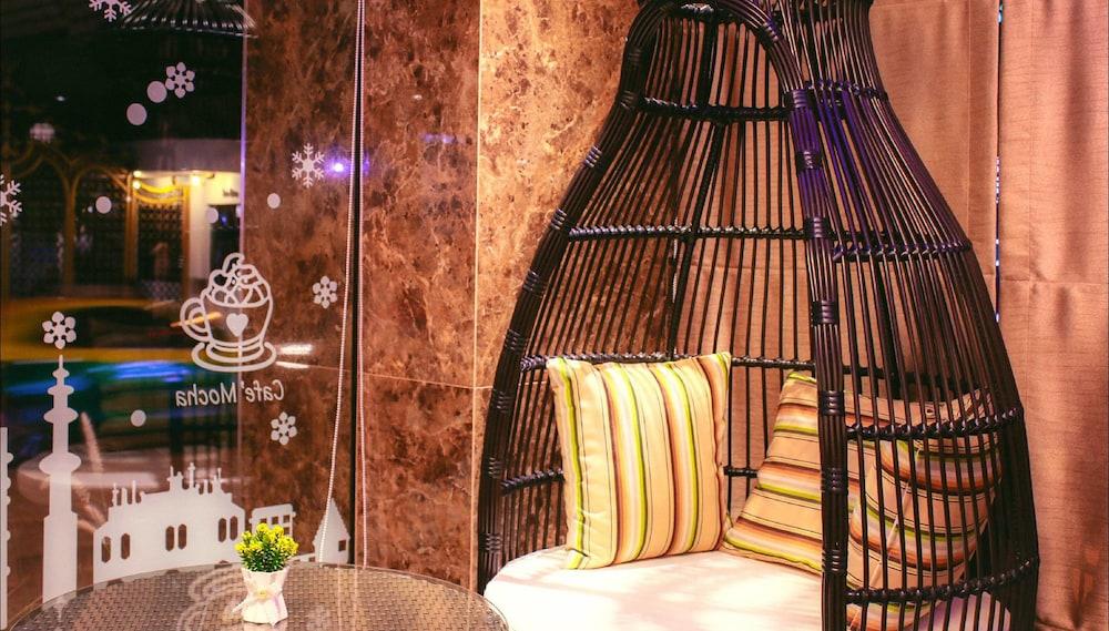 Maverick Ratchada Hotel Bangkok Bagian luar foto