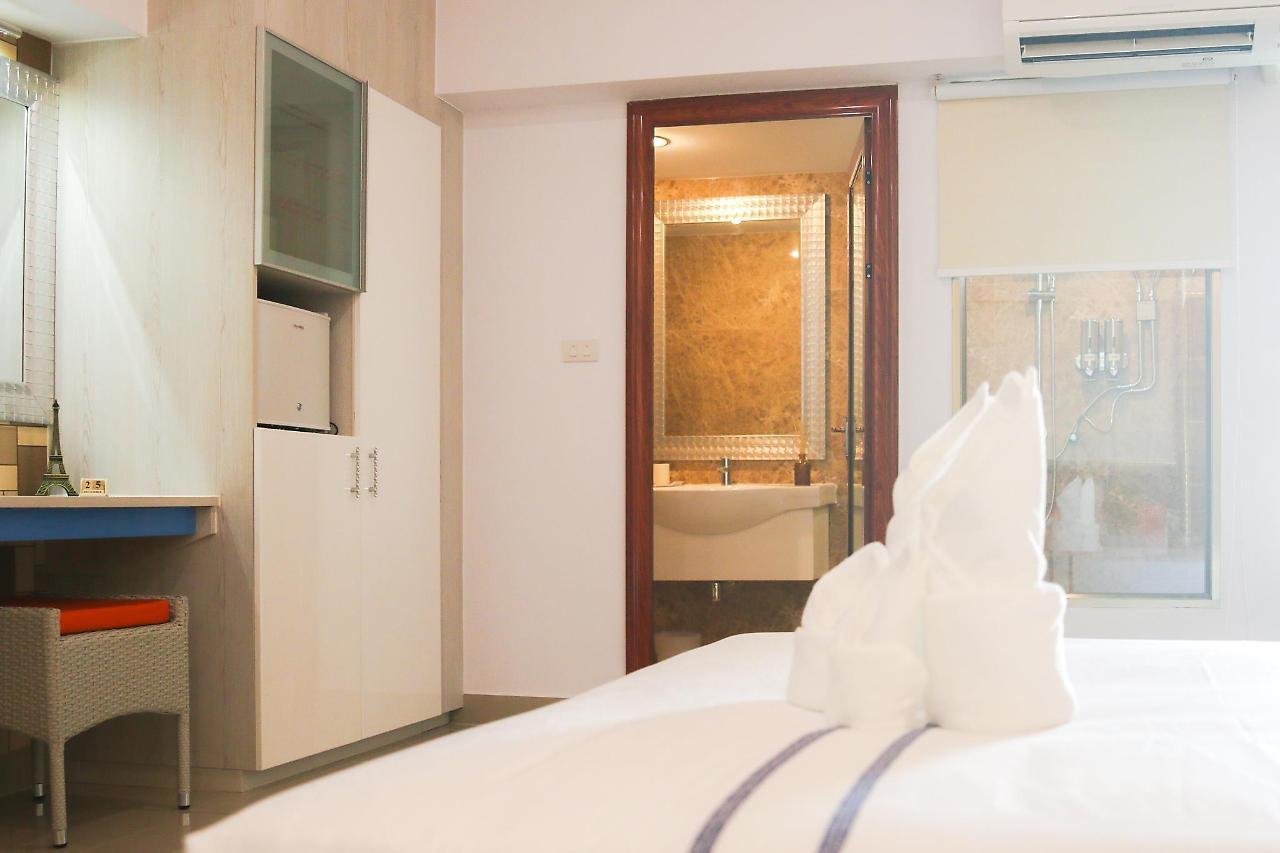 Maverick Ratchada Hotel Bangkok Bagian luar foto