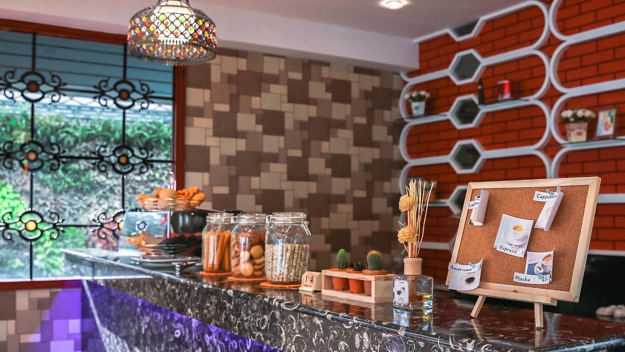 Maverick Ratchada Hotel Bangkok Bagian luar foto