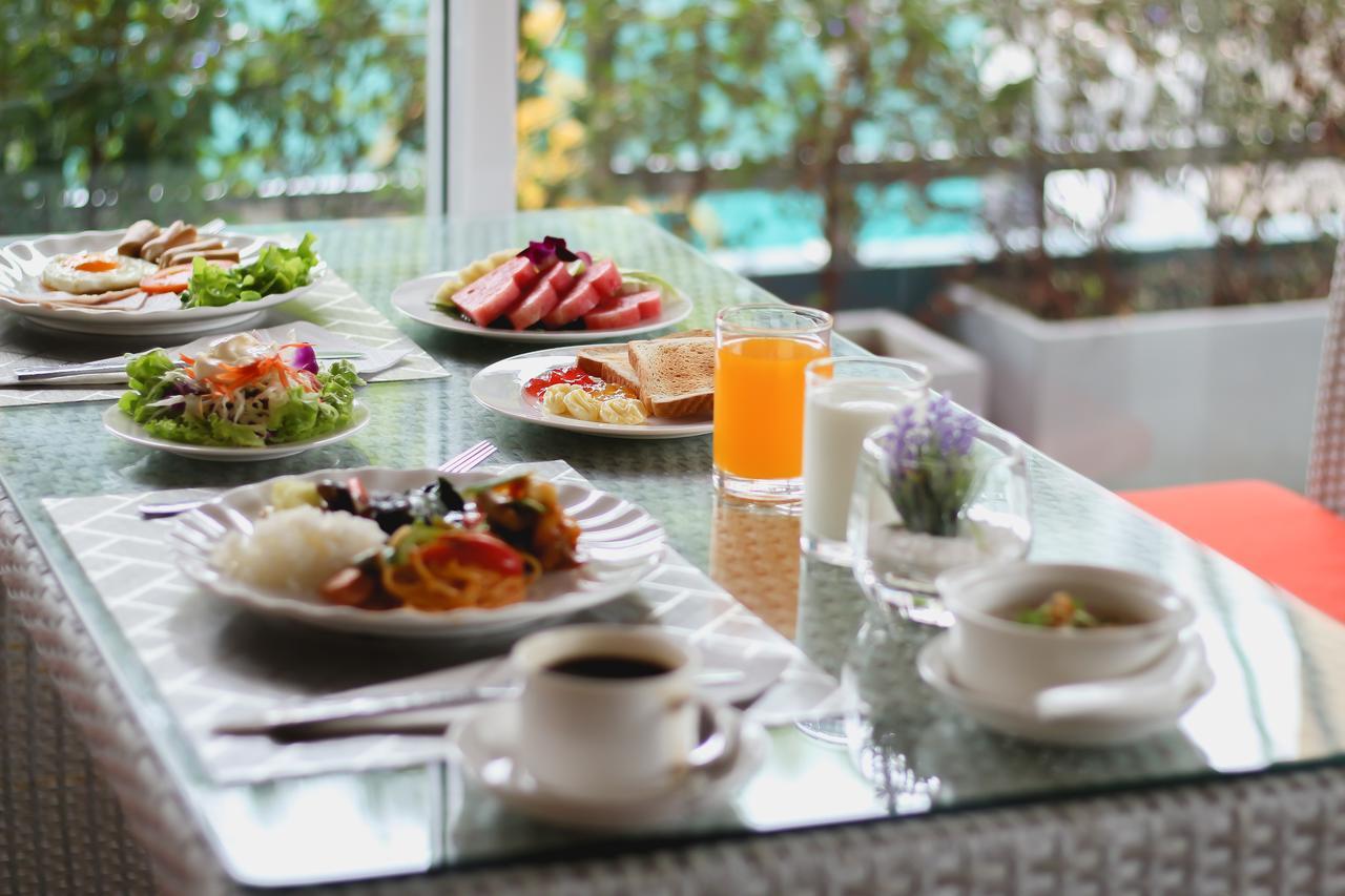 Maverick Ratchada Hotel Bangkok Bagian luar foto