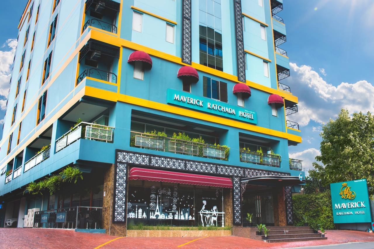 Maverick Ratchada Hotel Bangkok Bagian luar foto