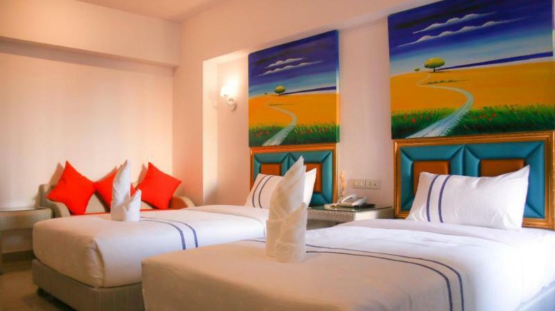 Maverick Ratchada Hotel Bangkok Bagian luar foto